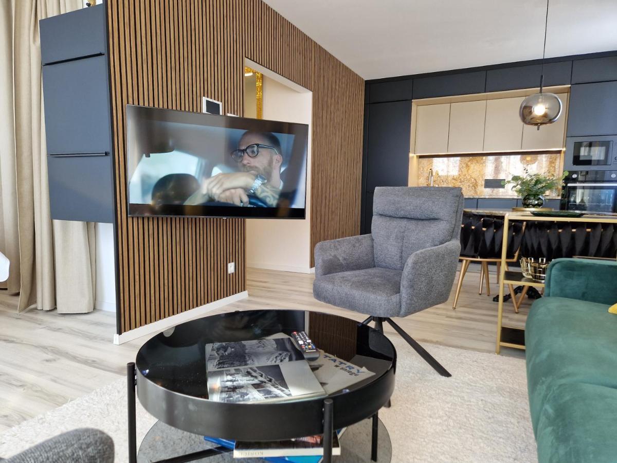 7Thheaven Centre Suite Free Parking In The Building Pressburg Exterior foto